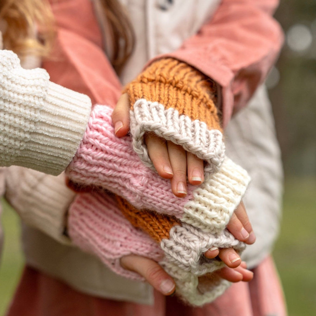 Bjorn Fingerless Mittens / Pink