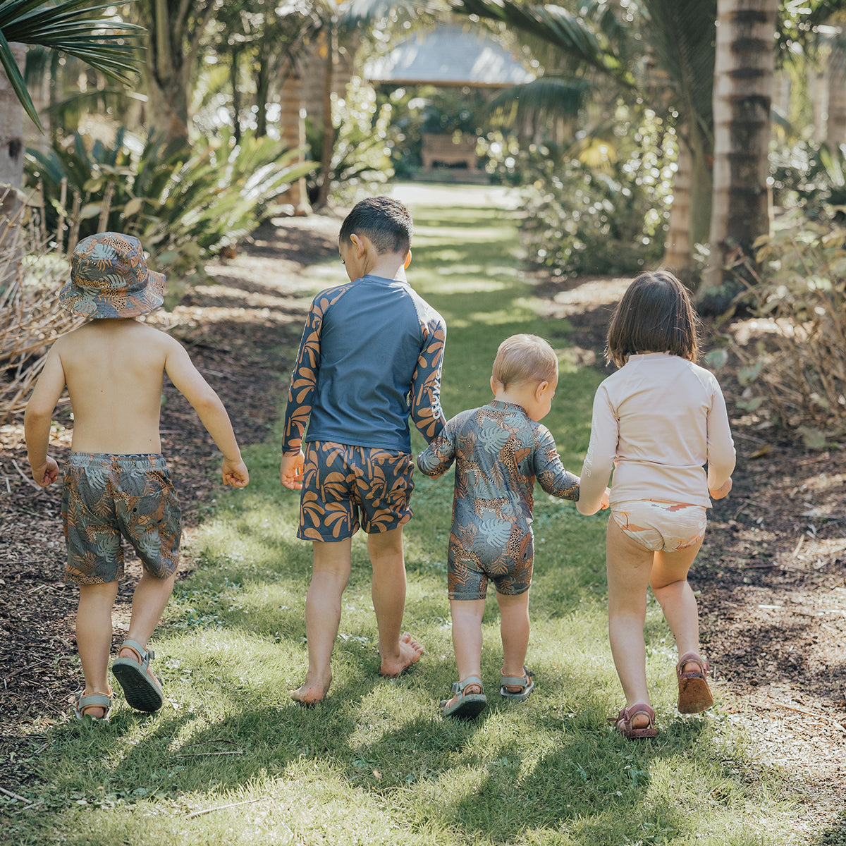 Board Shorts / Indigo Palms