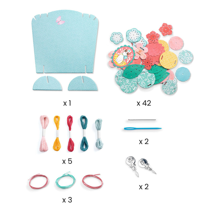 Do It Yourself / Flora Necklaces & Stand