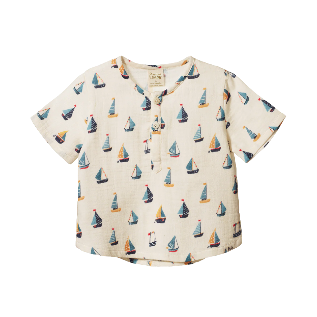 Short-sleeve shirt with sailboat pattern on a white background