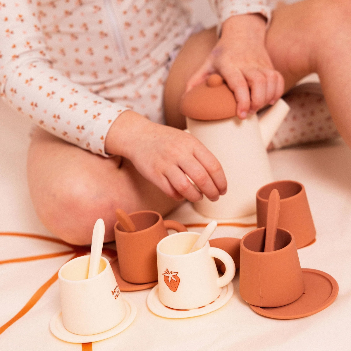 Silicone Tea Playset / Berry Cute